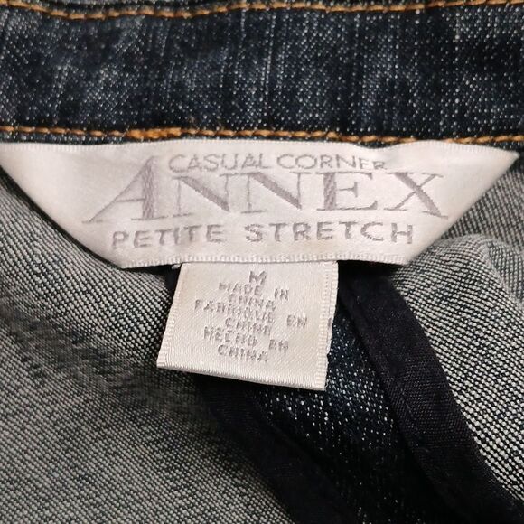 Casual Corner Annex Petite Stretch Denim floral embroidered jean jacket Sz M - Picture 6 of 6